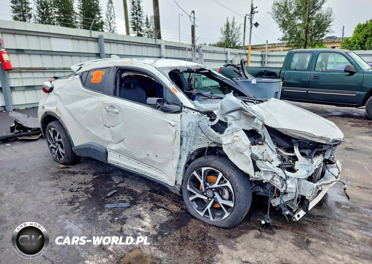 2020 Toyota C-Hr Xle VIN:NMTKHMBX5LR107077 - 4