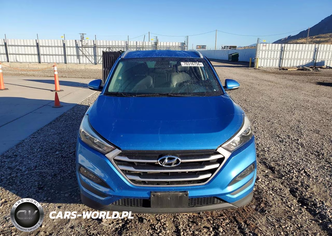 2017 Hyundai Tucson Se Plus VIN:KM8J3CA48HU448694 - 5