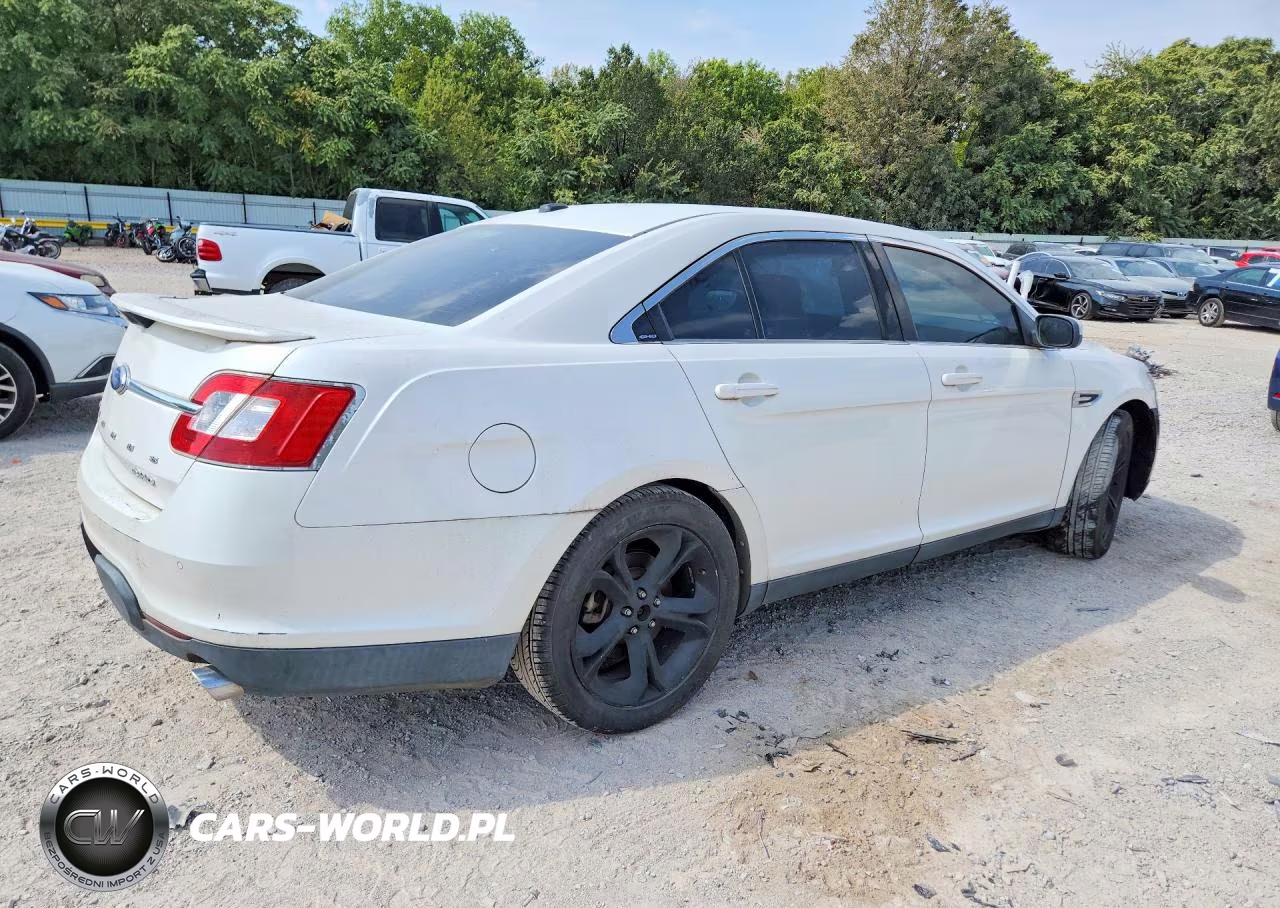 2010 Ford Taurus Sho VIN:1FAHP2KT2AG106837 - 3