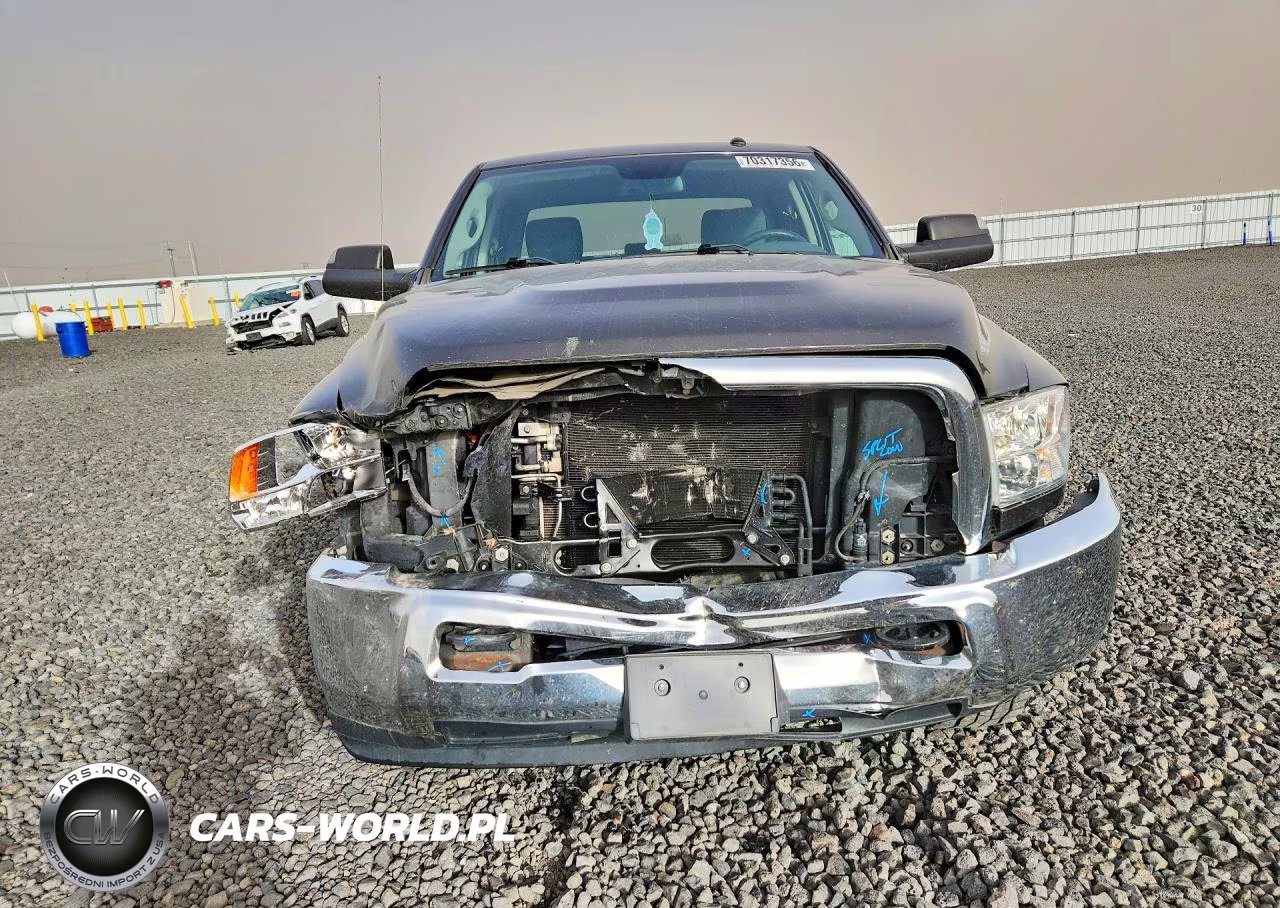2018 Ram 2500 St VIN:3C6UR5HJ7JG241821 - 5