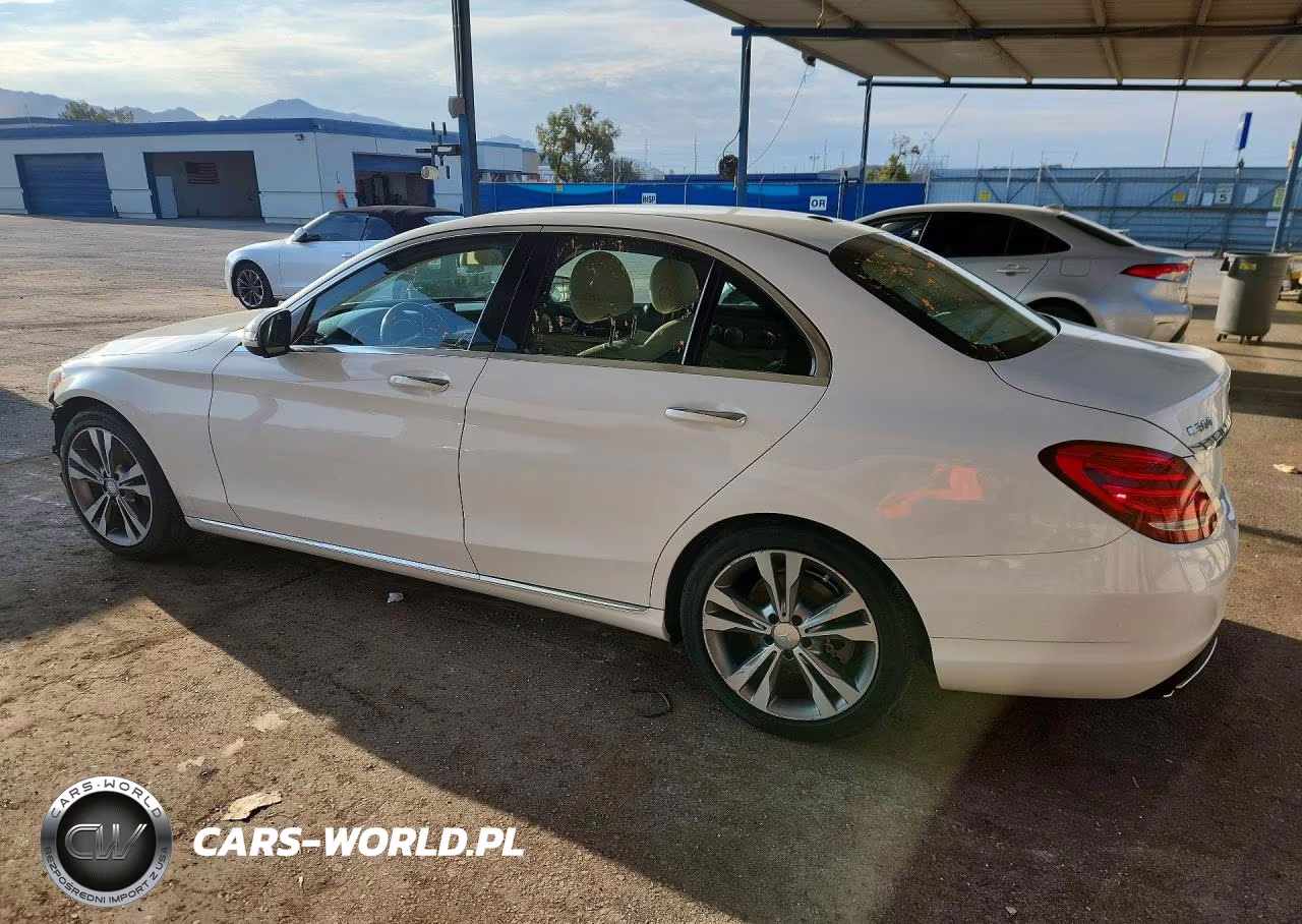 2016 Mercedes-Benz C 300 VIN:55SWF4JB4GU118790 - 2