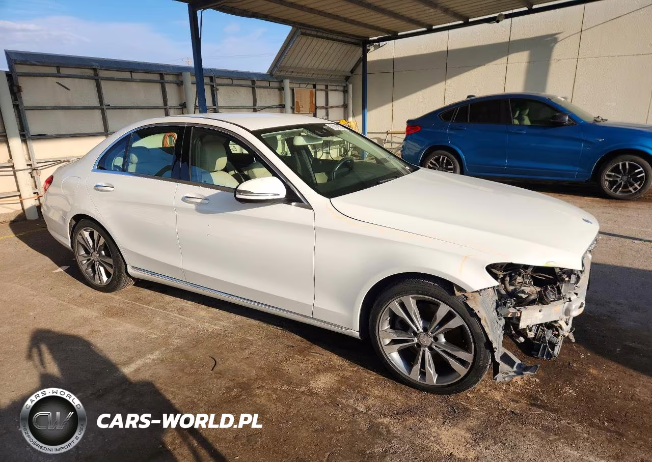 2016 Mercedes-Benz C 300 VIN:55SWF4JB4GU118790 - 4