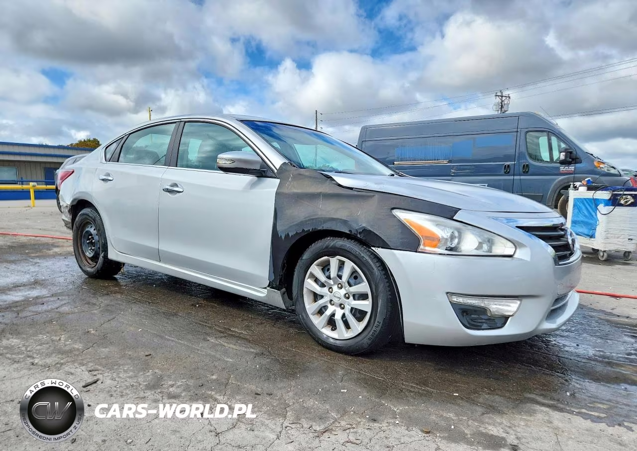 2015 Nissan Altima 2.5 S VIN:1N4AL3AP1FN885299 - 4
