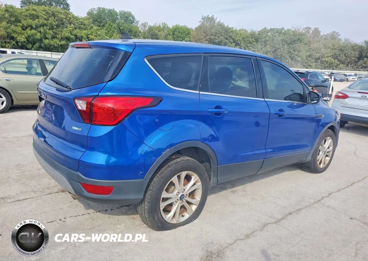 2019 Ford Escape Se VIN:1FMCU9GD8KUA90956 - 3