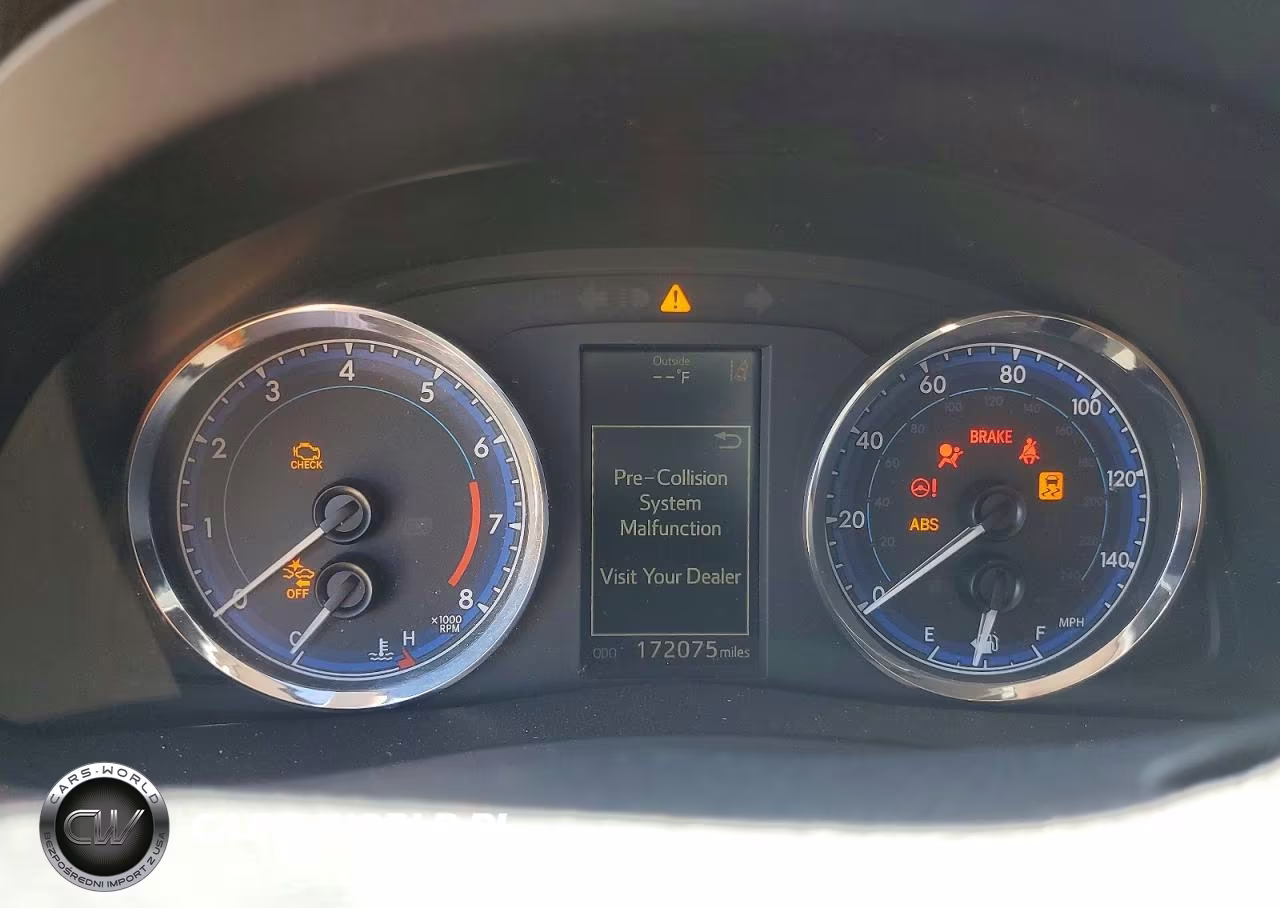2018 Toyota Corolla Se VIN:5YFBURHEXJP818246 - 9