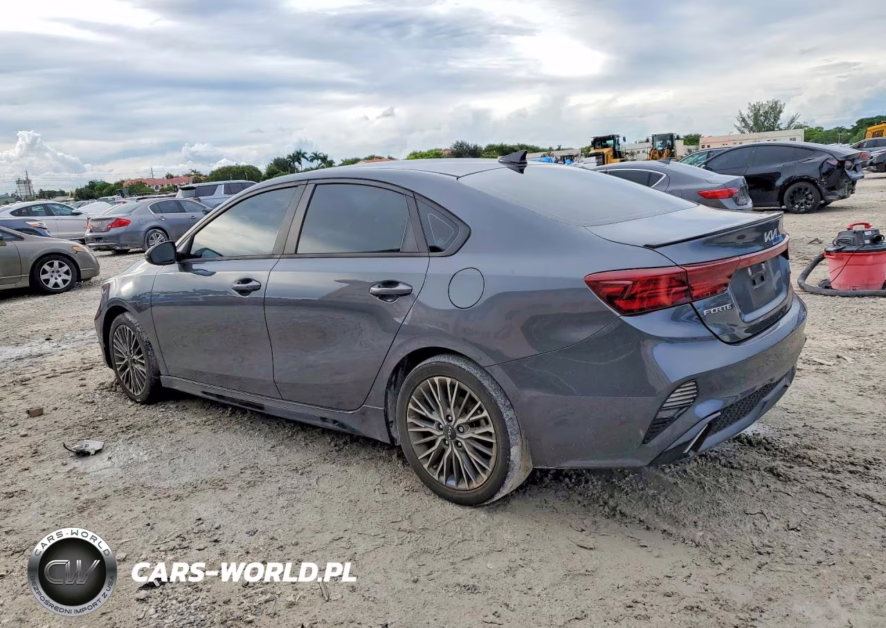2023 Kia Forte Gt Line VIN:3KPF54AD8PE676654 - 2
