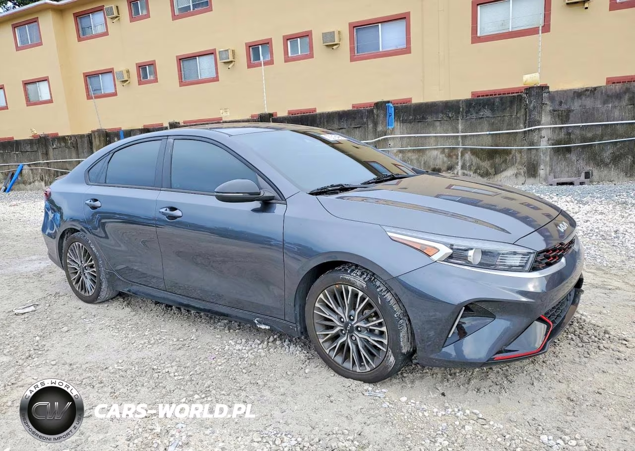 2023 Kia Forte Gt Line VIN:3KPF54AD8PE676654 - 4