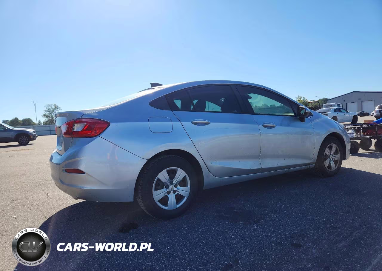 2018 Chevrolet Cruze Ls VIN:1G1BC5SM8J7141719 - 3