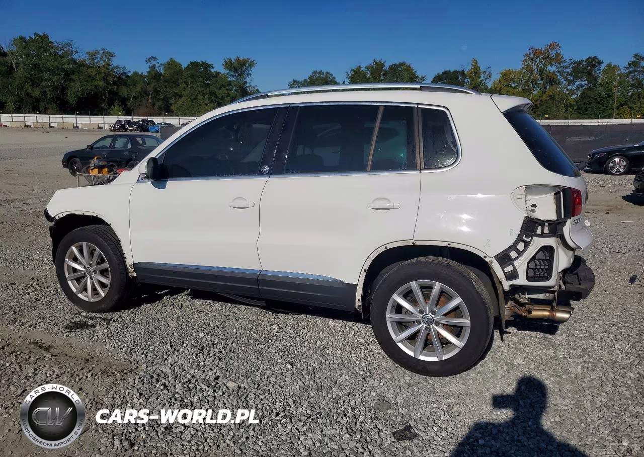 2017 Volkswagen Tiguan Wolfsburg VIN:WVGSV7AX0HK011882 - 2
