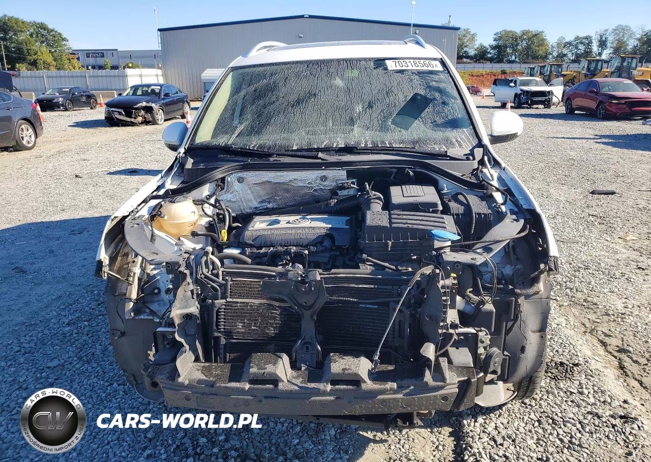 2017 Volkswagen Tiguan Wolfsburg VIN:WVGSV7AX0HK011882 - 5