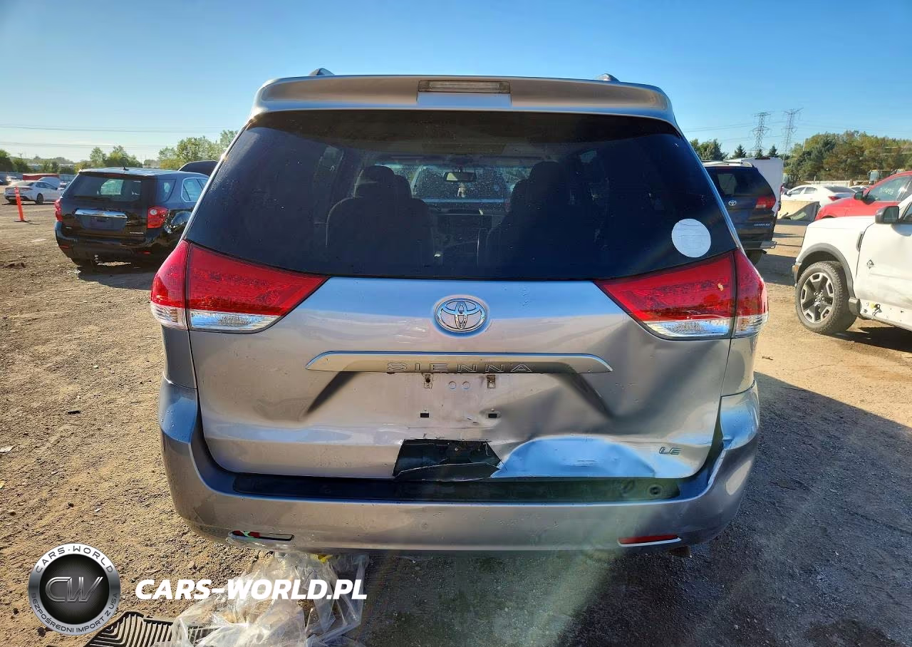 2013 Toyota Sienna Le VIN:5TDKK3DC8DS291889 - 6