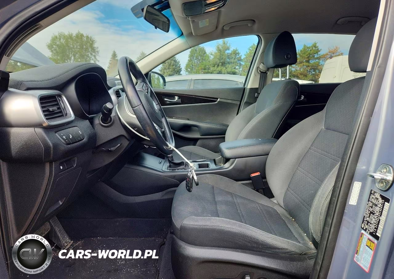 2020 Kia Sorento S VIN:5XYPGDA53LG684150 - 7