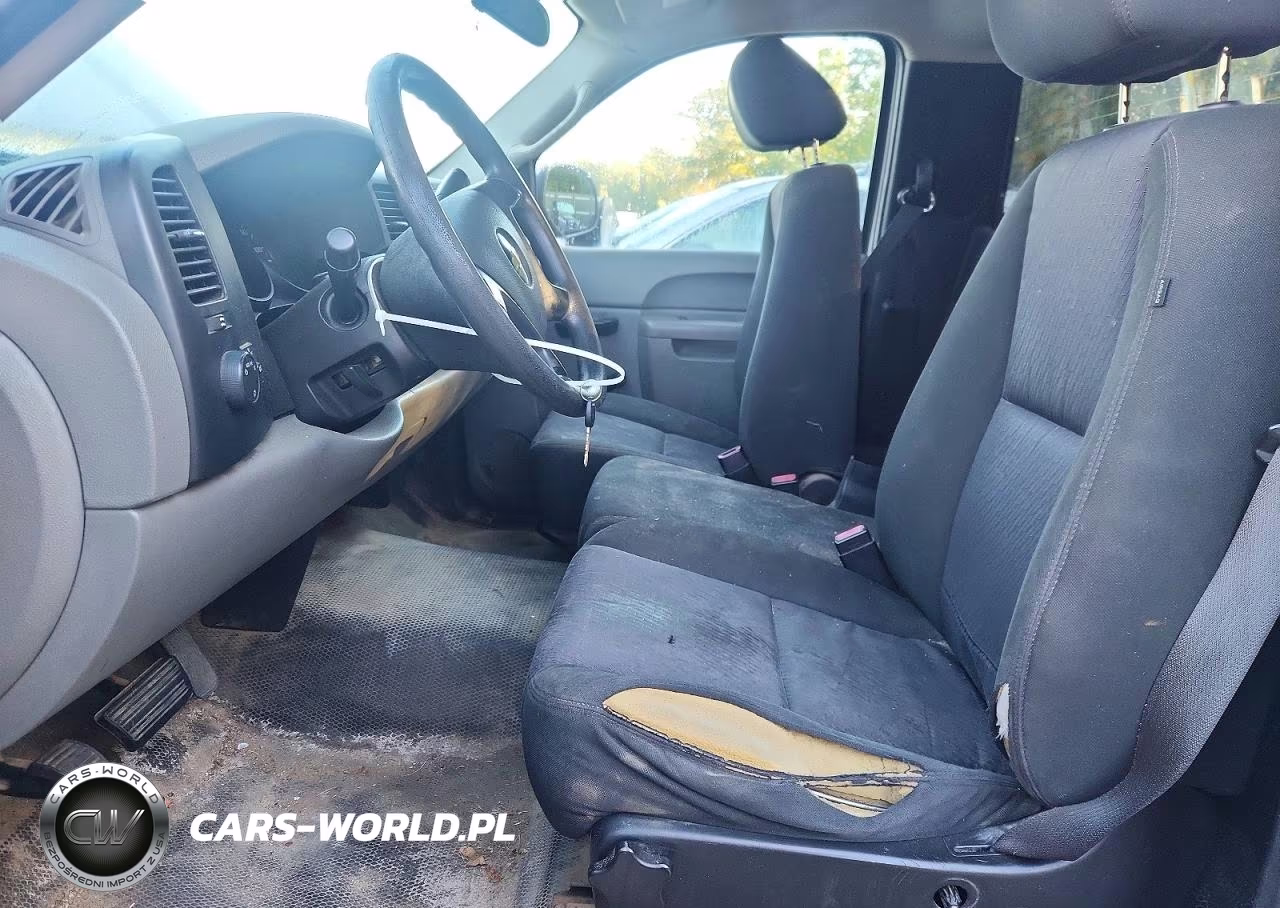 2010 Chevrolet Silverado C1500 VIN:1GCPCPEX5AZ274487 - 7