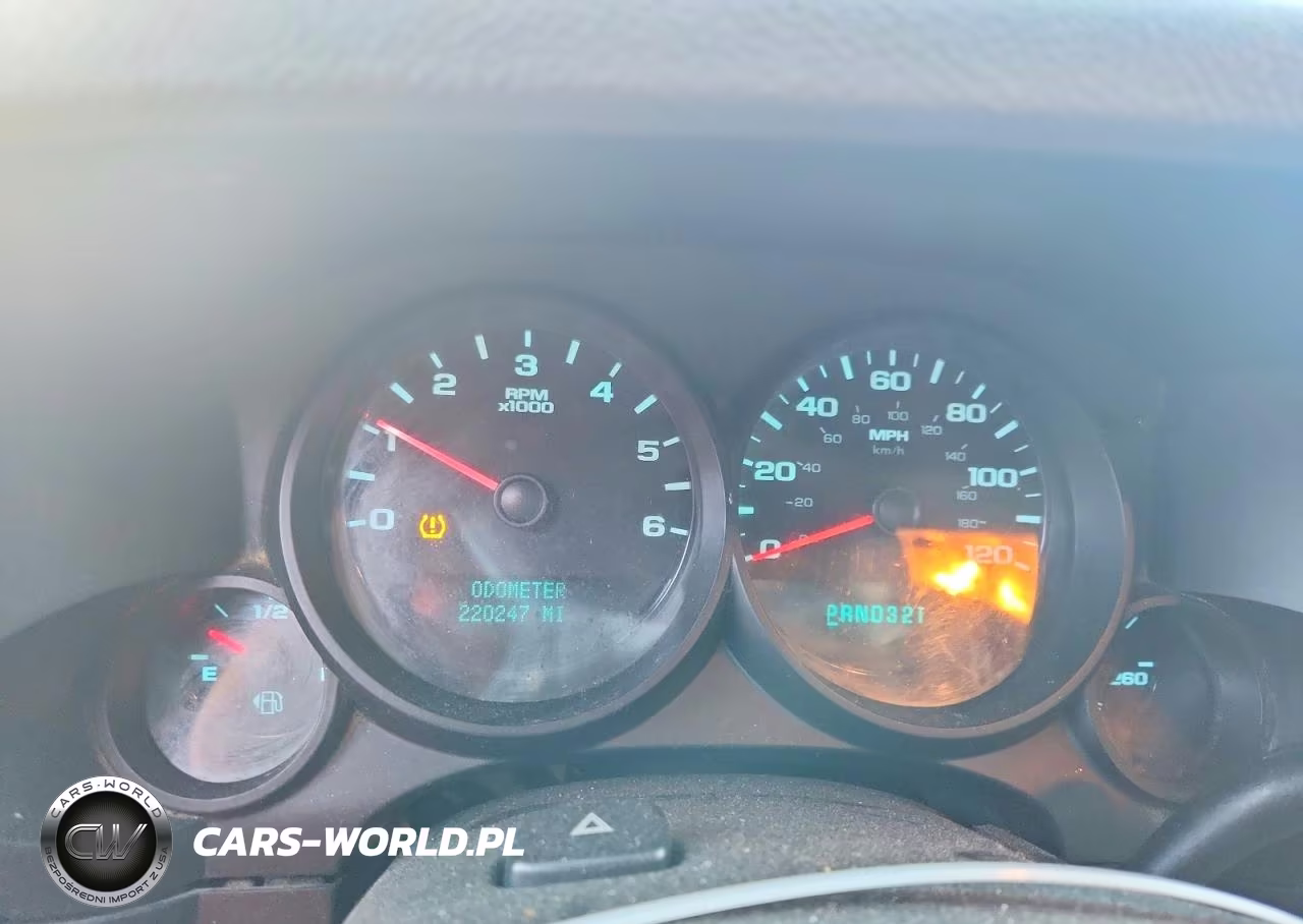 2010 Chevrolet Silverado C1500 VIN:1GCPCPEX5AZ274487 - 9