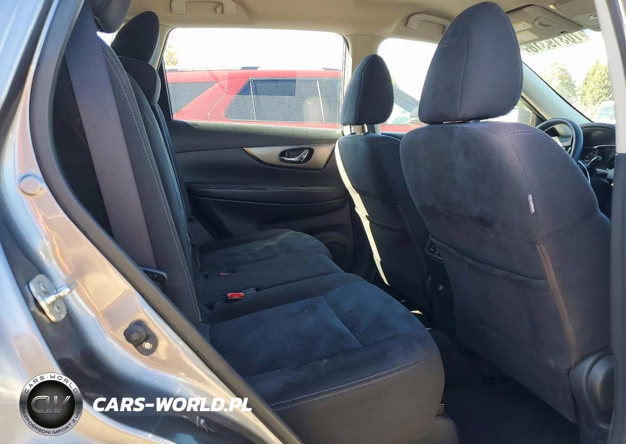 2015 Nissan Rogue S VIN:KNMAT2MV7FP505708 - 11