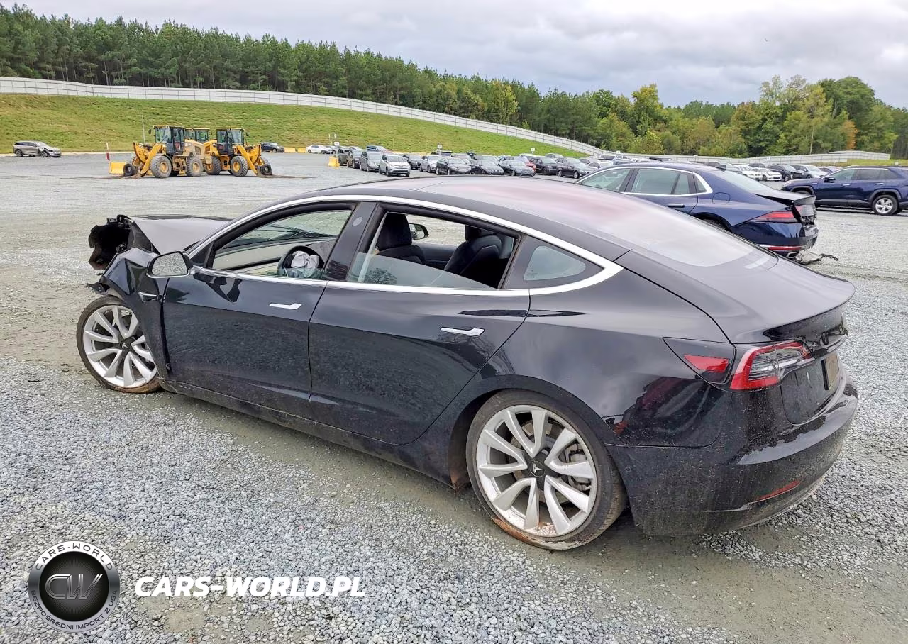 2018 Tesla Model 3 VIN:5YJ3E1EA7JF036468 - 2