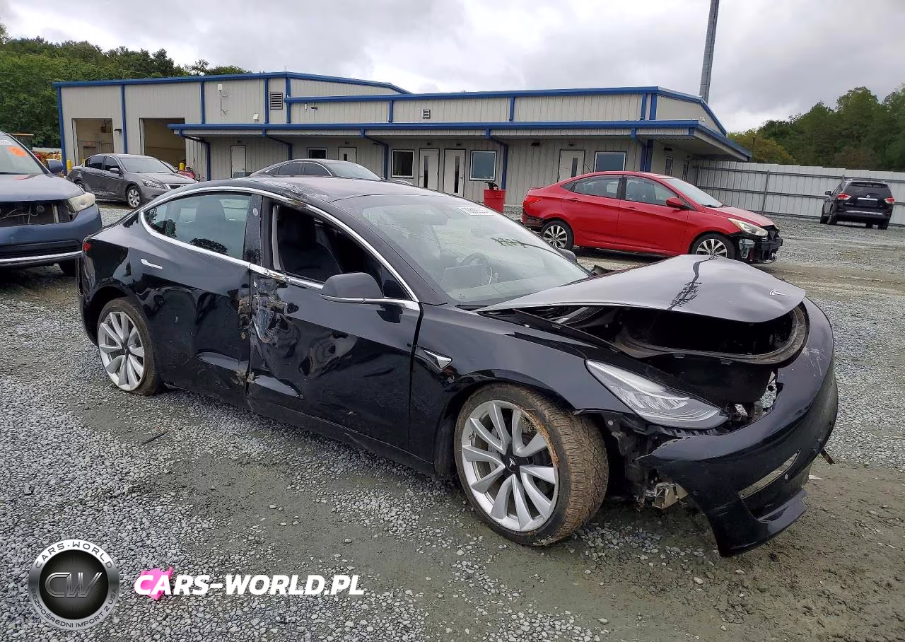 2018 Tesla Model 3 VIN:5YJ3E1EA7JF036468 - 4
