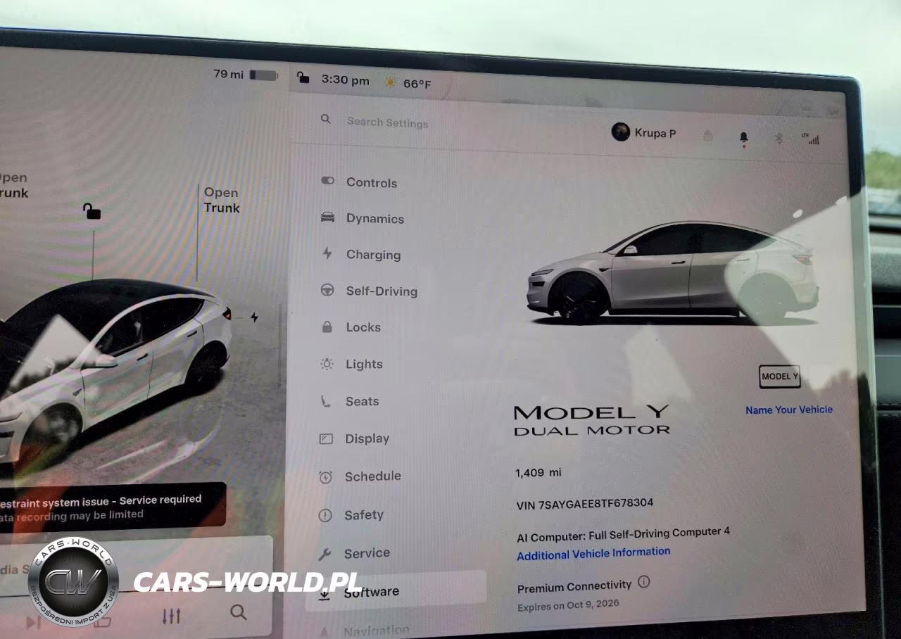 2026 Tesla Model Y VIN:7SAYGAEE8TF678304 - 9