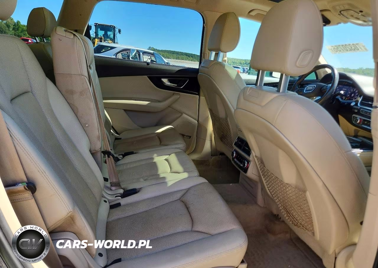 2017 Audi Q7 Prestige VIN:WA1VAAF76HD041857 - 11