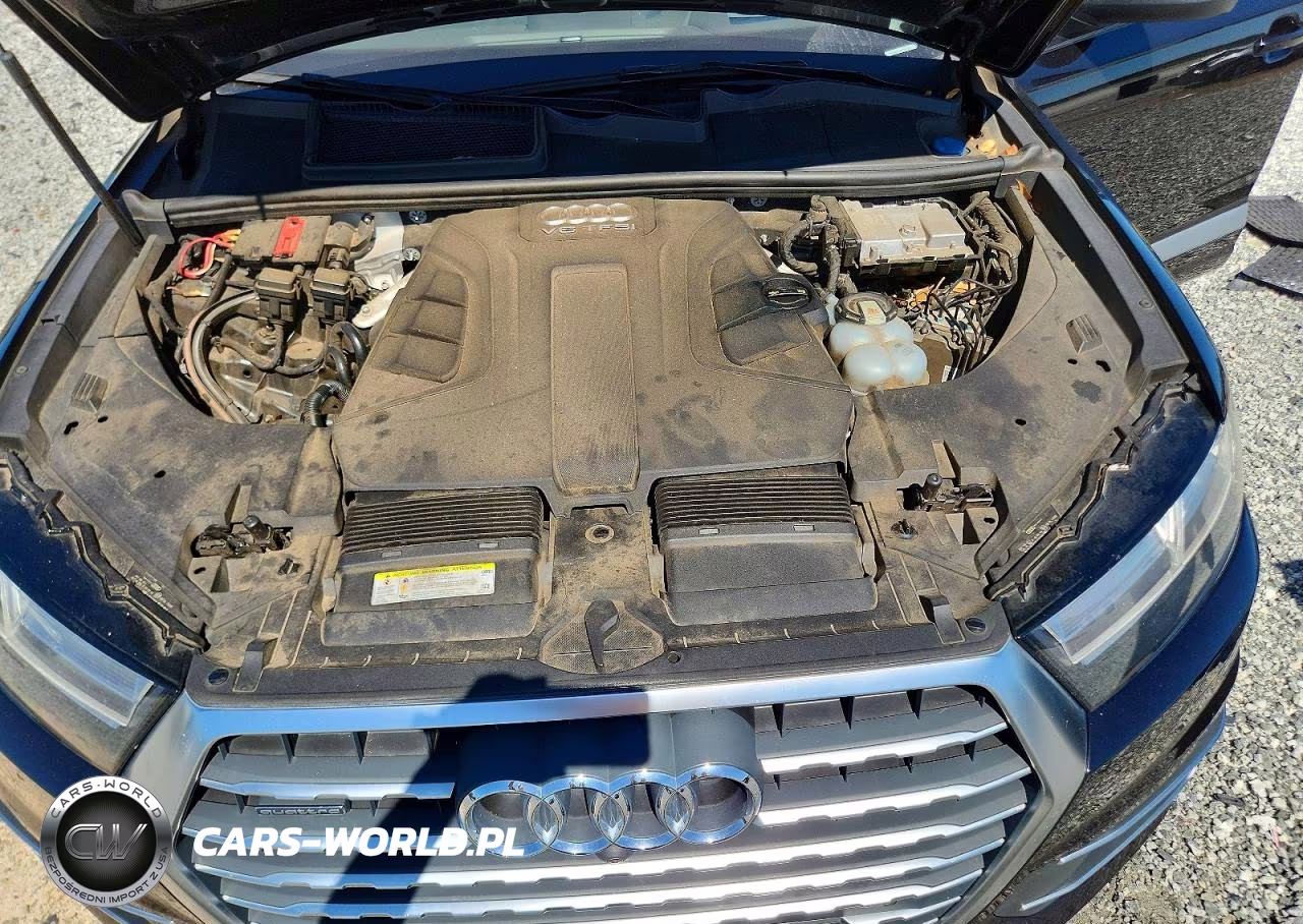 2017 Audi Q7 Prestige VIN:WA1VAAF76HD041857 - 12