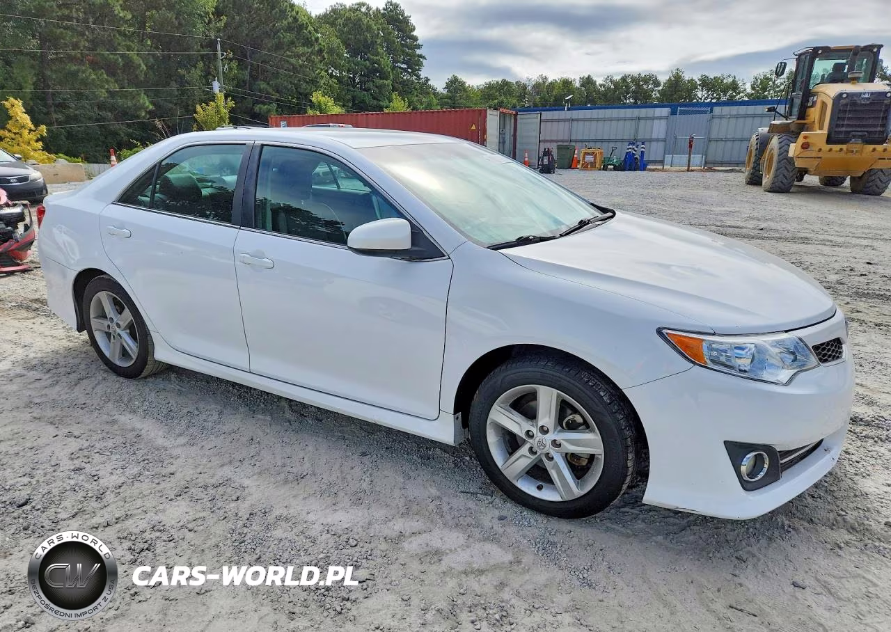 2014 Toyota Camry Se VIN:4T1BF1FK7EU352123 - 4
