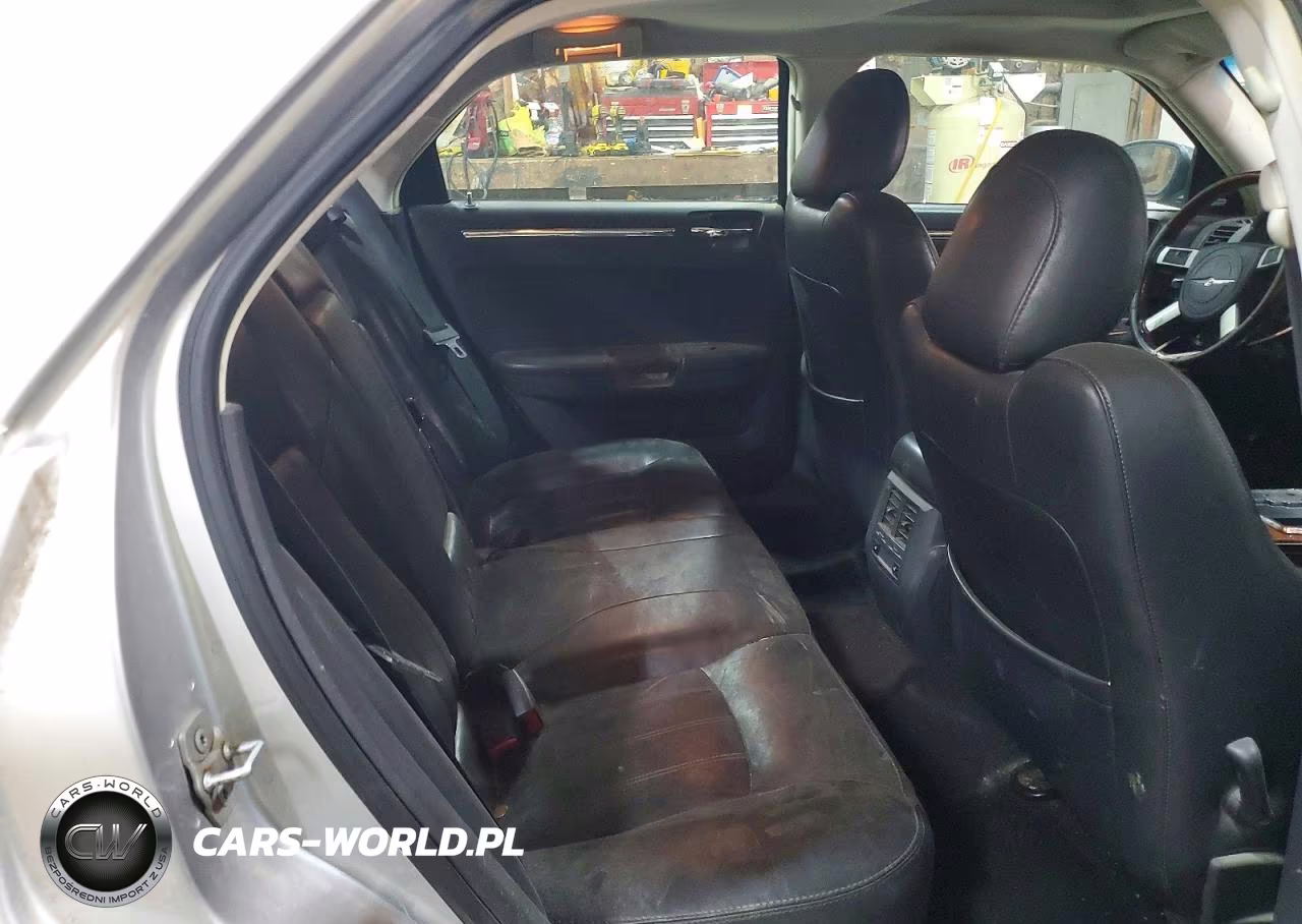 2008 Chrysler 300C VIN:2C3KA63H98H209873 - 10