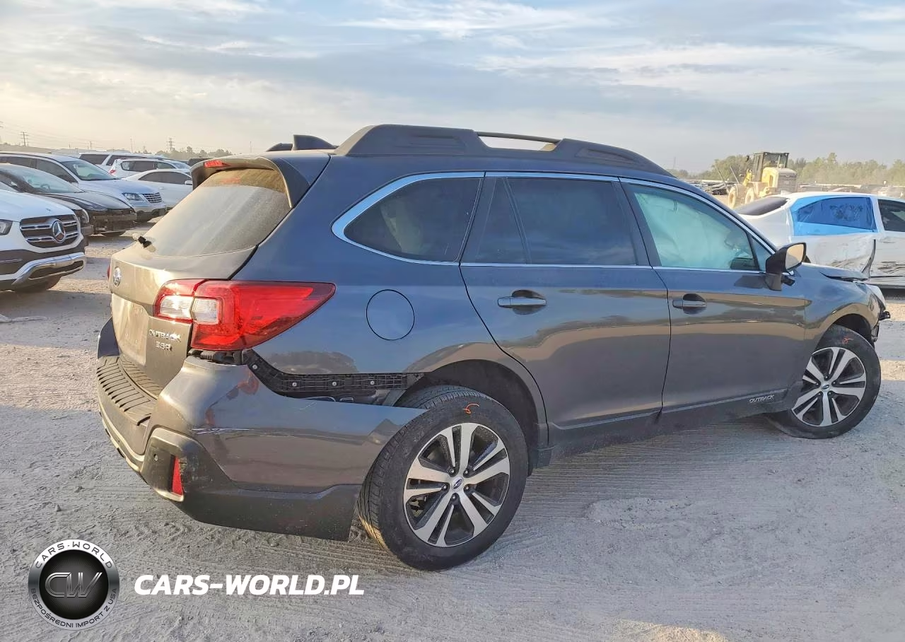 2019 Subaru Outback 3.6R Limited VIN:4S4BSENC2K3275921 - 3