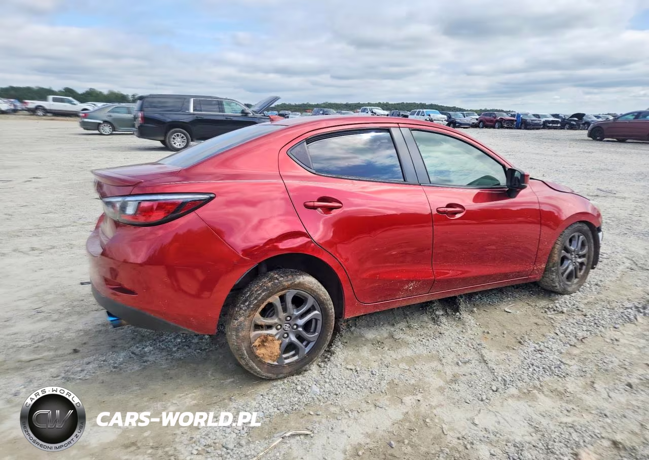 2019 Toyota Yaris Le VIN:3MYDLBYV0KY514235 - 3
