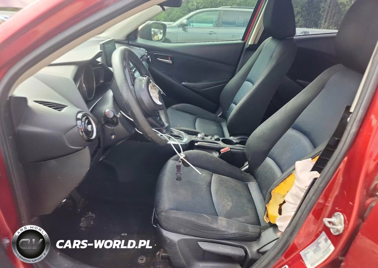 2019 Toyota Yaris Le VIN:3MYDLBYV0KY514235 - 7