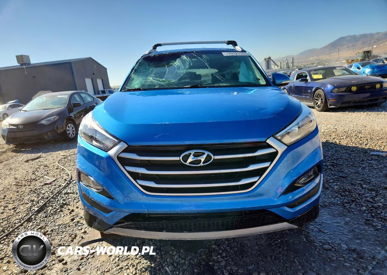 2018 Hyundai Tucson Sport VIN:KM8J3CAL9JU692657 - 5