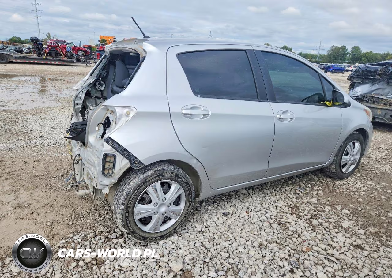 2015 Toyota Yaris 5-Door L VIN:VNKKTUD32FA041719 - 3