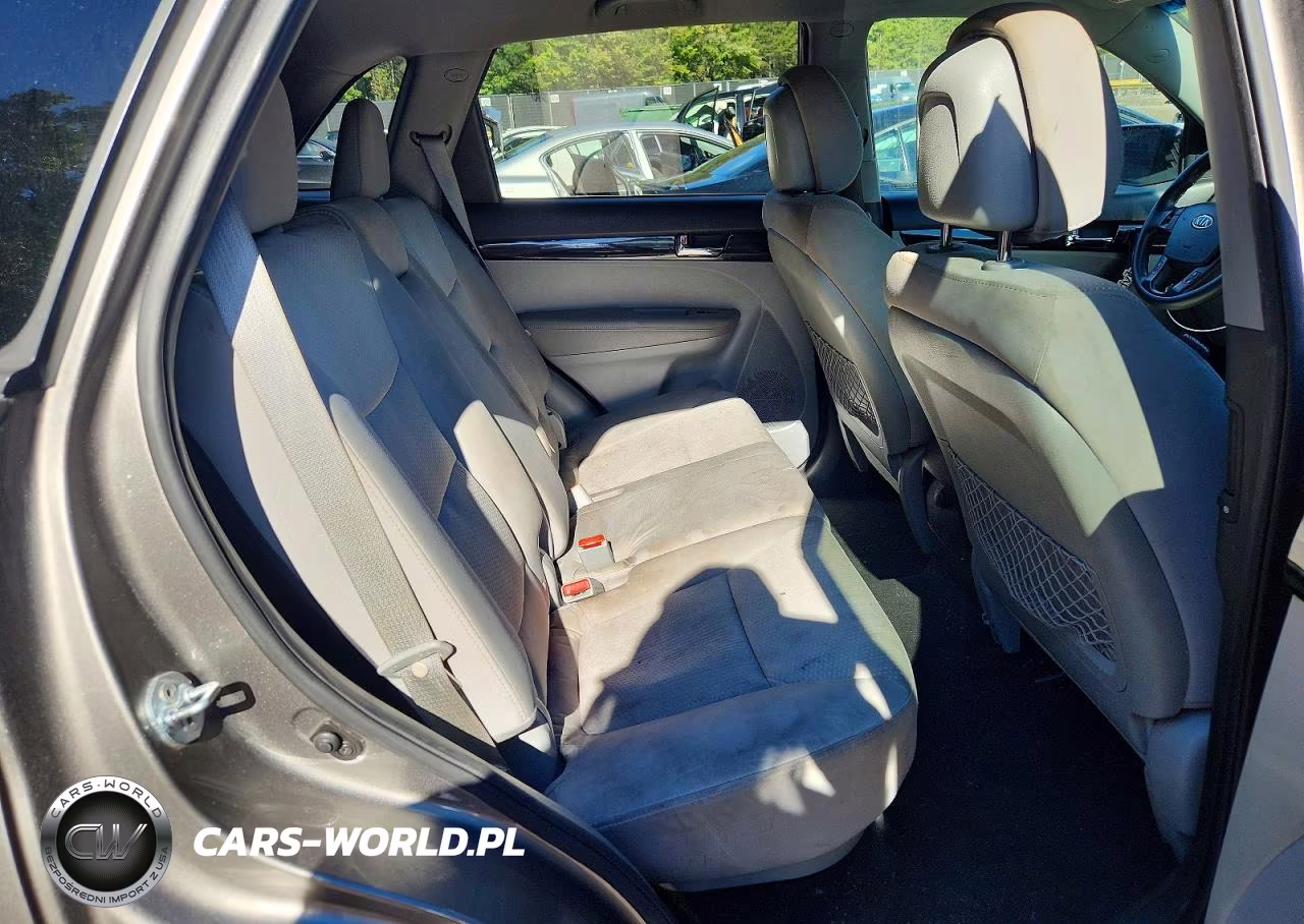 2013 Kia Sorento Lx VIN:5XYKT4A22DG323165 - 11