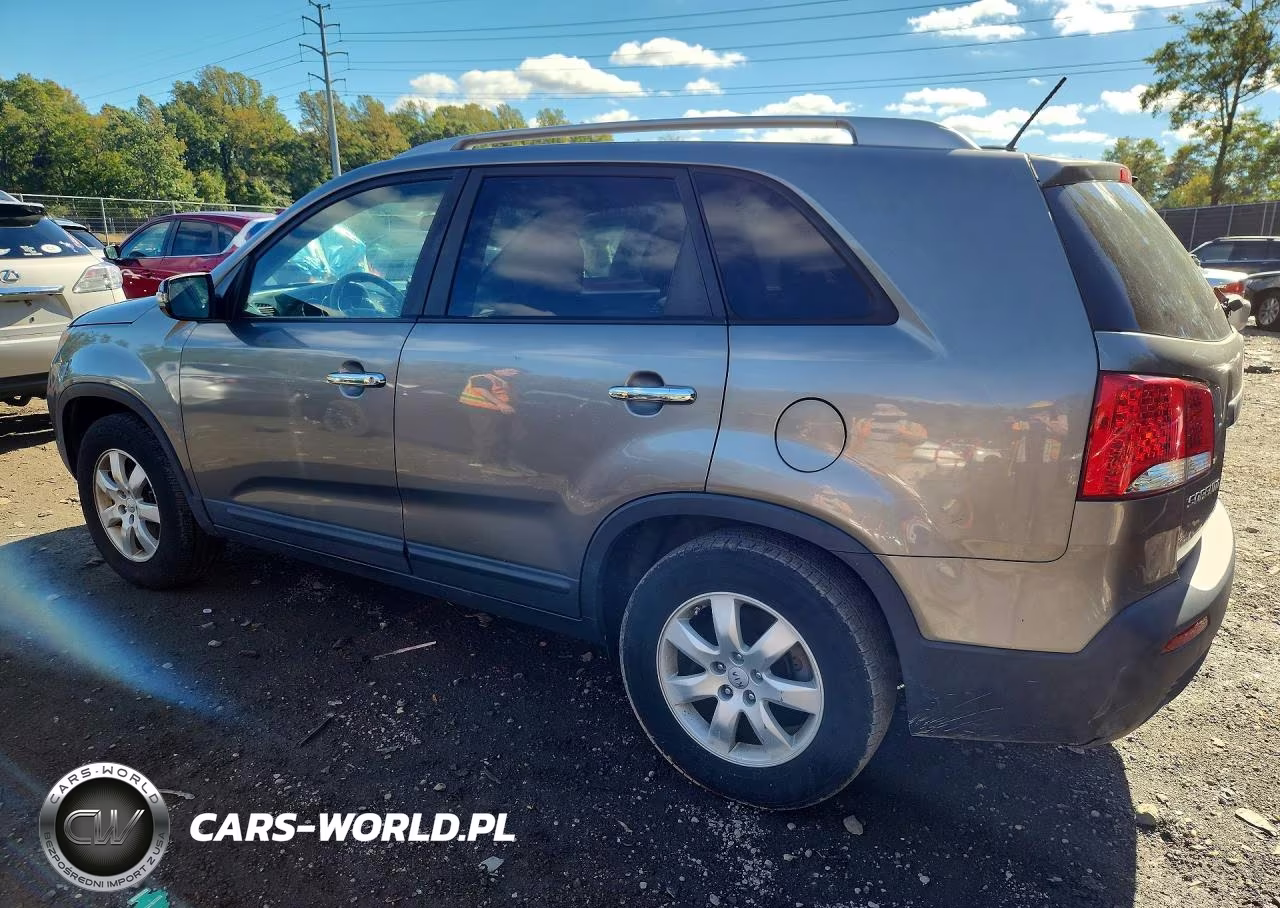 2013 Kia Sorento Lx VIN:5XYKT4A22DG323165 - 2