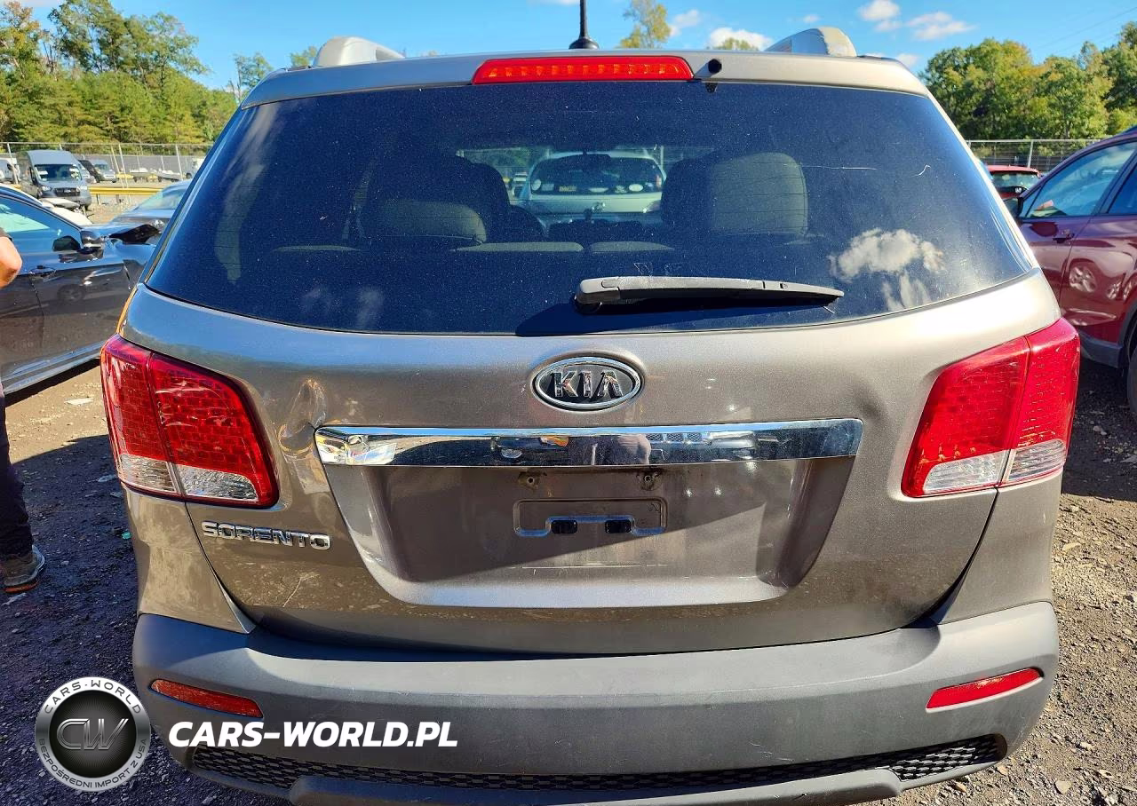 2013 Kia Sorento Lx VIN:5XYKT4A22DG323165 - 6