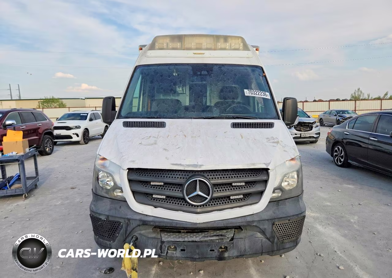 2015 Mercedes-Benz Sprinter 2500 VIN:WD3PE7CD7FP155176 - 5