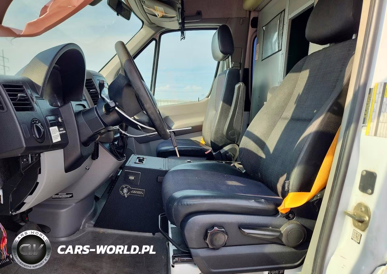 2015 Mercedes-Benz Sprinter 2500 VIN:WD3PE7CD7FP155176 - 7