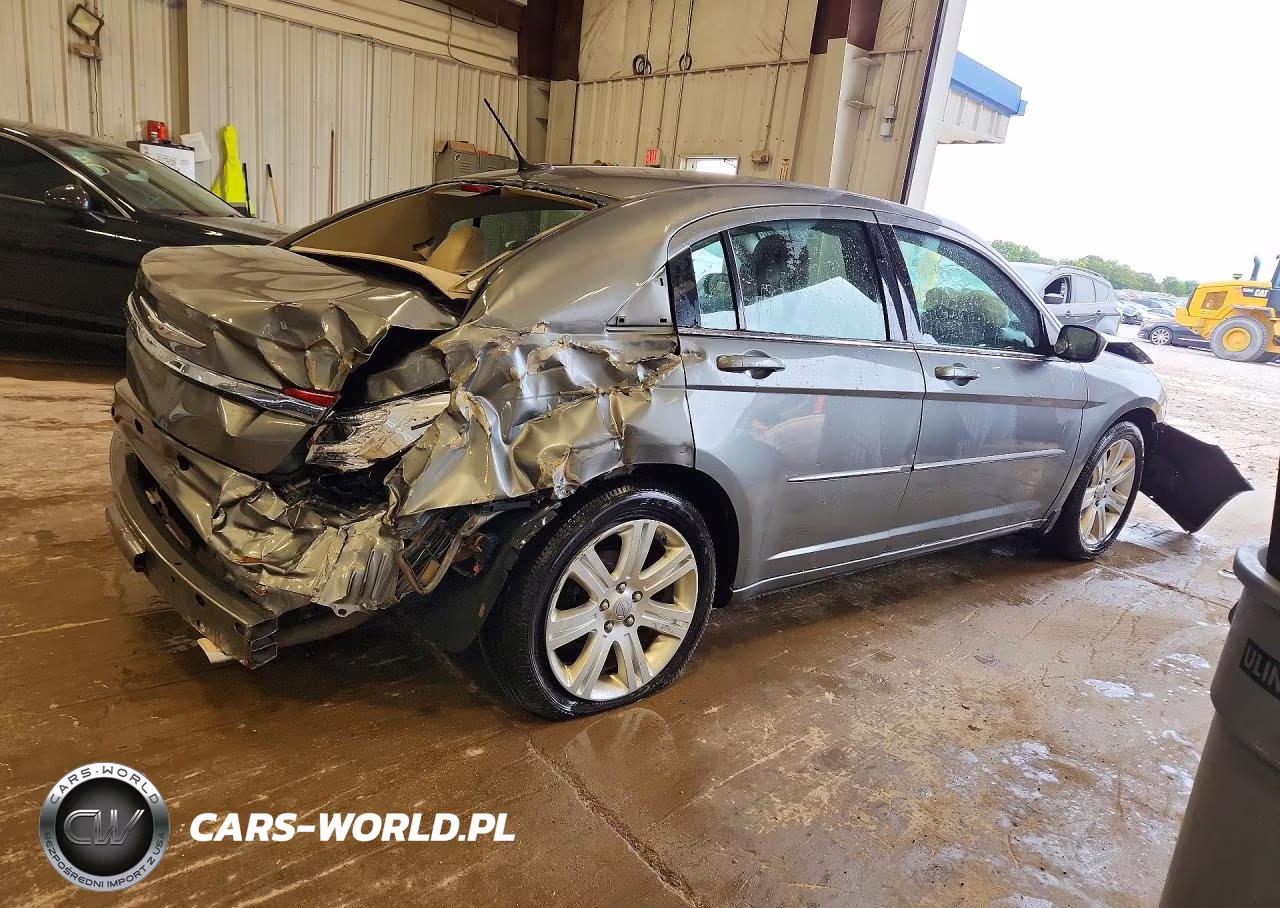2012 Chrysler 200 Touring VIN:1C3CCBBG5CN228422 - 3