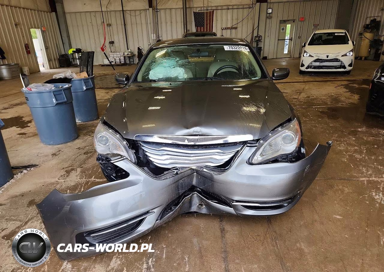 2012 Chrysler 200 Touring VIN:1C3CCBBG5CN228422 - 5