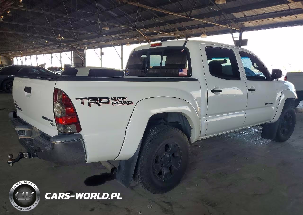 2014 Toyota Tacoma Double Cab Prerunner VIN:3TMJU4GN2EM158765 - 3