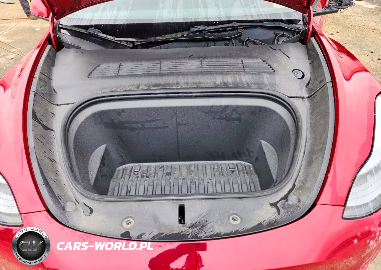 2023 Tesla Model Y VIN:7SAYGDEE0PF867486 - 11