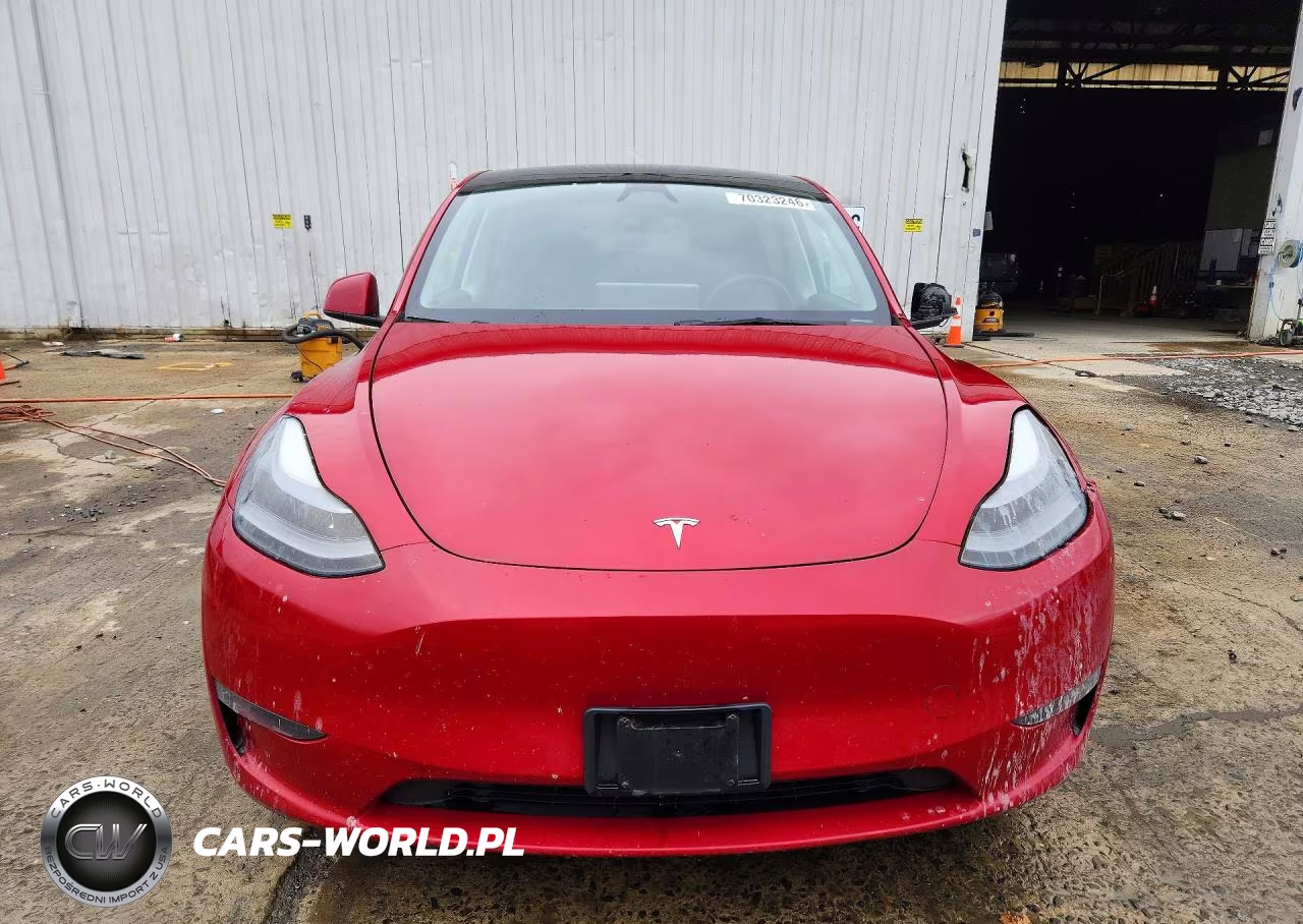 2023 Tesla Model Y VIN:7SAYGDEE0PF867486 - 5