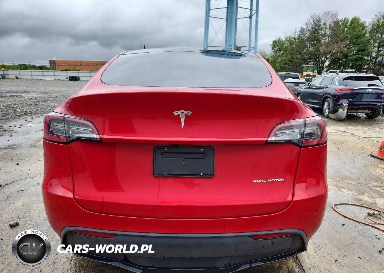 2023 Tesla Model Y VIN:7SAYGDEE0PF867486 - 6
