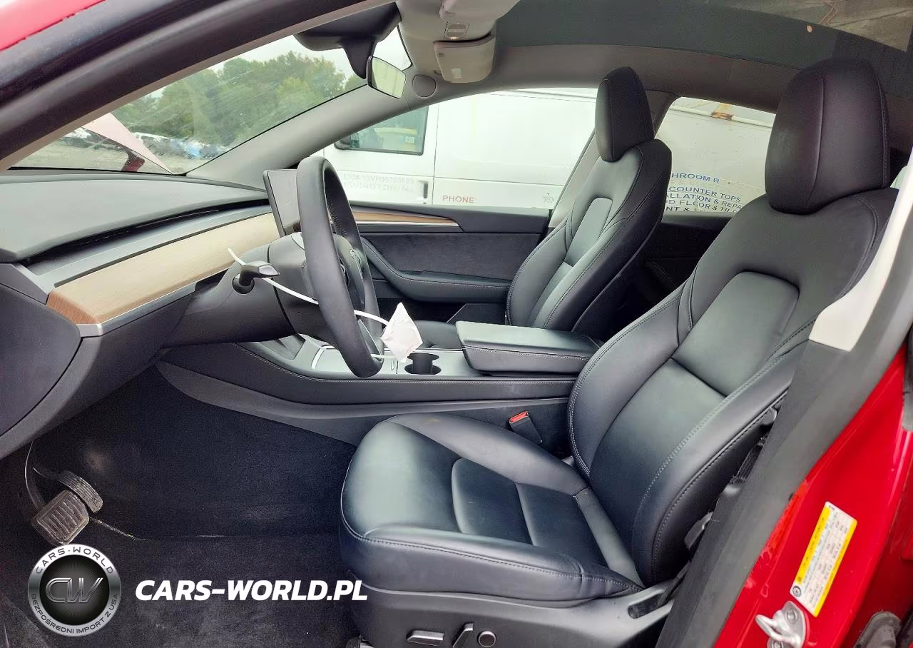 2023 Tesla Model Y VIN:7SAYGDEE0PF867486 - 7