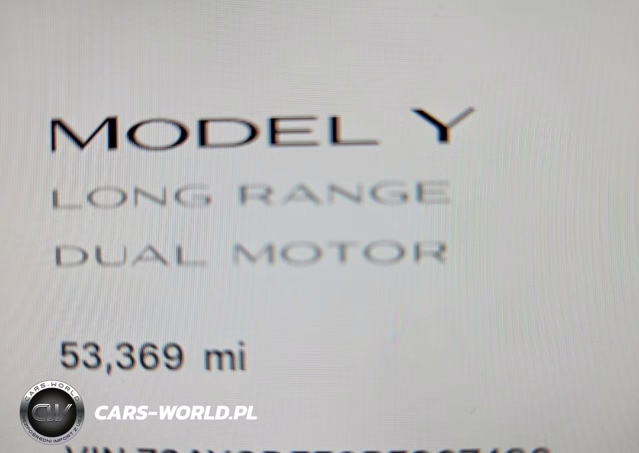 2023 Tesla Model Y VIN:7SAYGDEE0PF867486 - 9