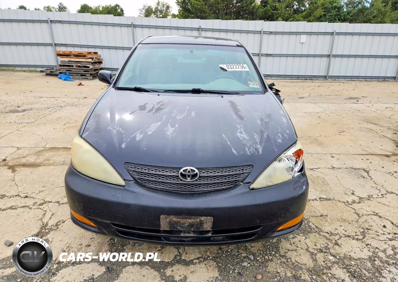 2004 Toyota Camry Le VIN:JTDBE32K740269788 - 5