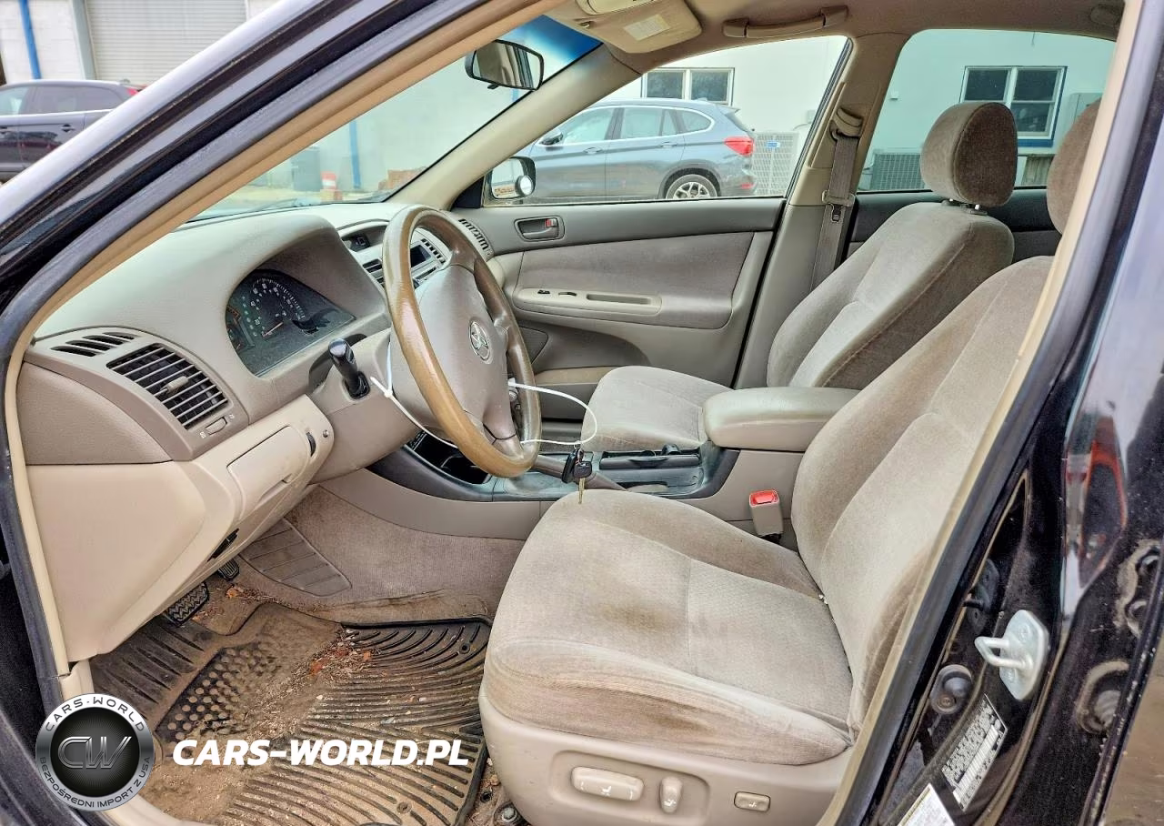 2004 Toyota Camry Le VIN:JTDBE32K740269788 - 7