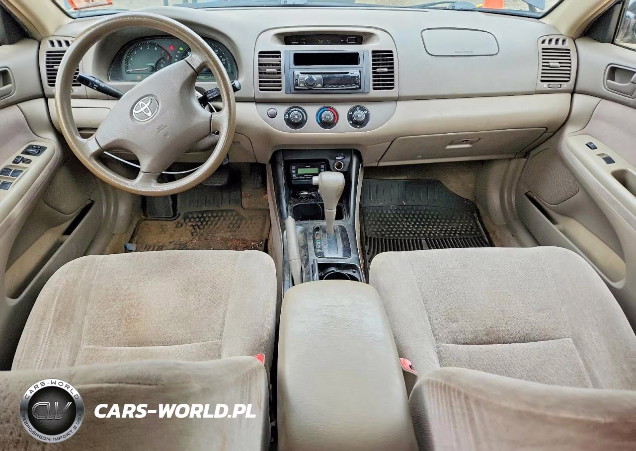 2004 Toyota Camry Le VIN:JTDBE32K740269788 - 8