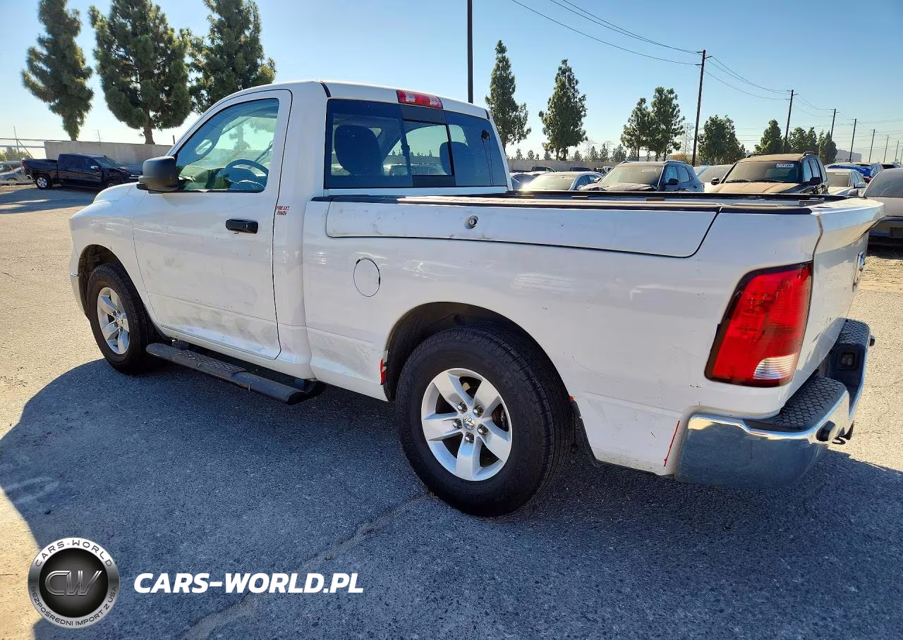 2020 Ram 1500 Classic Tradesman VIN:3C6JR6AG6LG132941 - 2