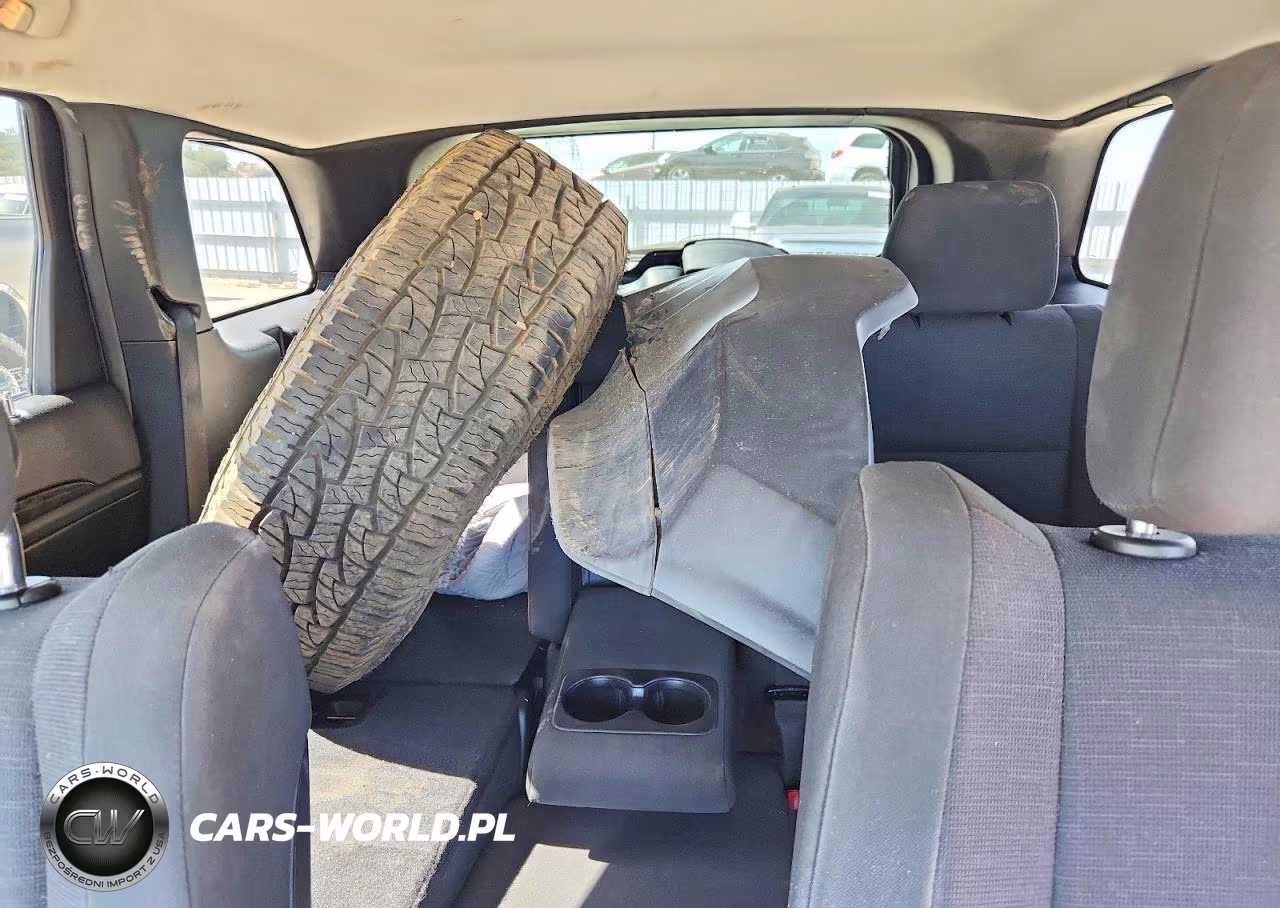 2012 Jeep Grand Cherokee Laredo VIN:1C4RJEAG6CC119798 - 10