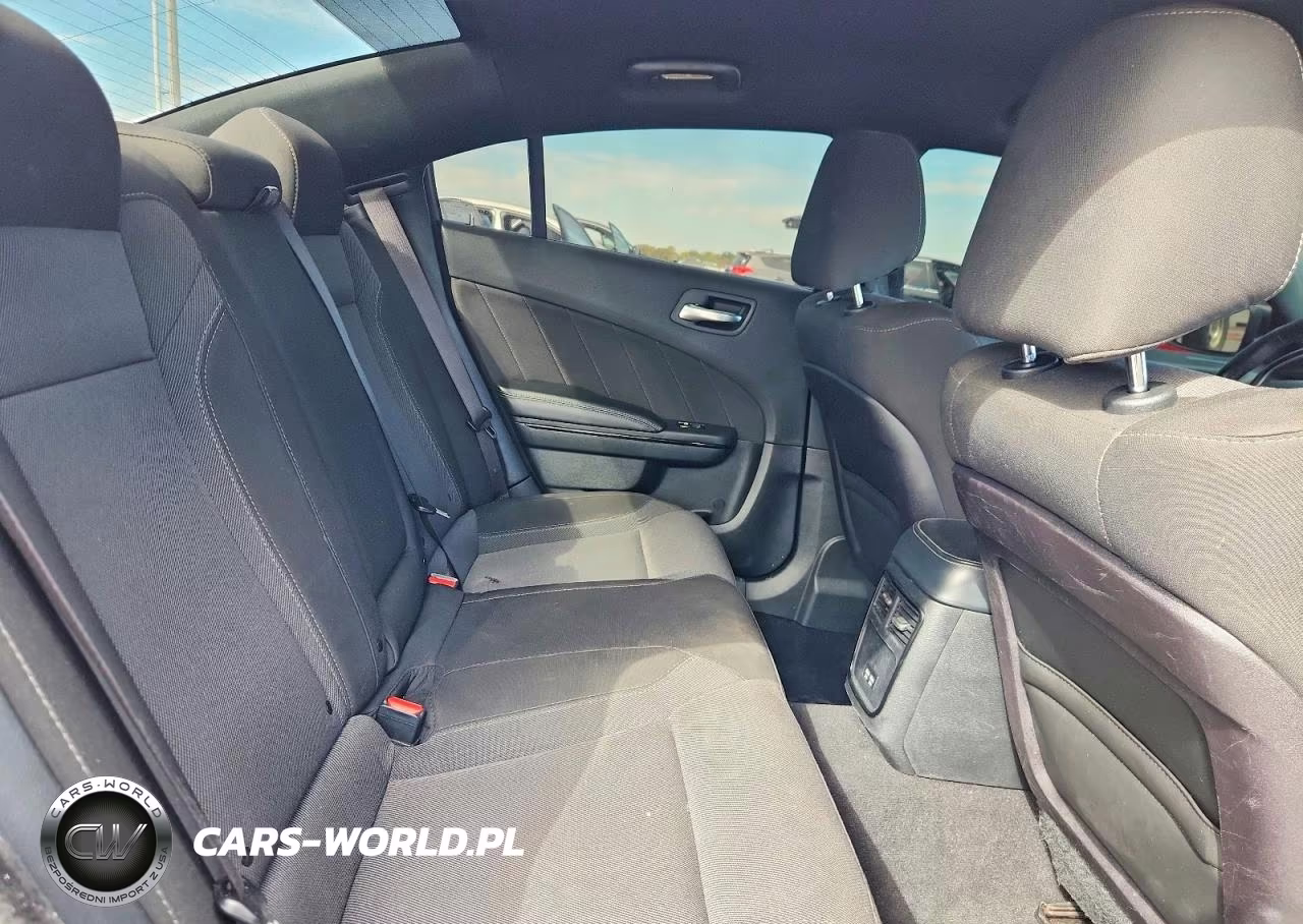2019 Dodge Charger Sxt VIN:2C3CDXBG5KH703990 - 10